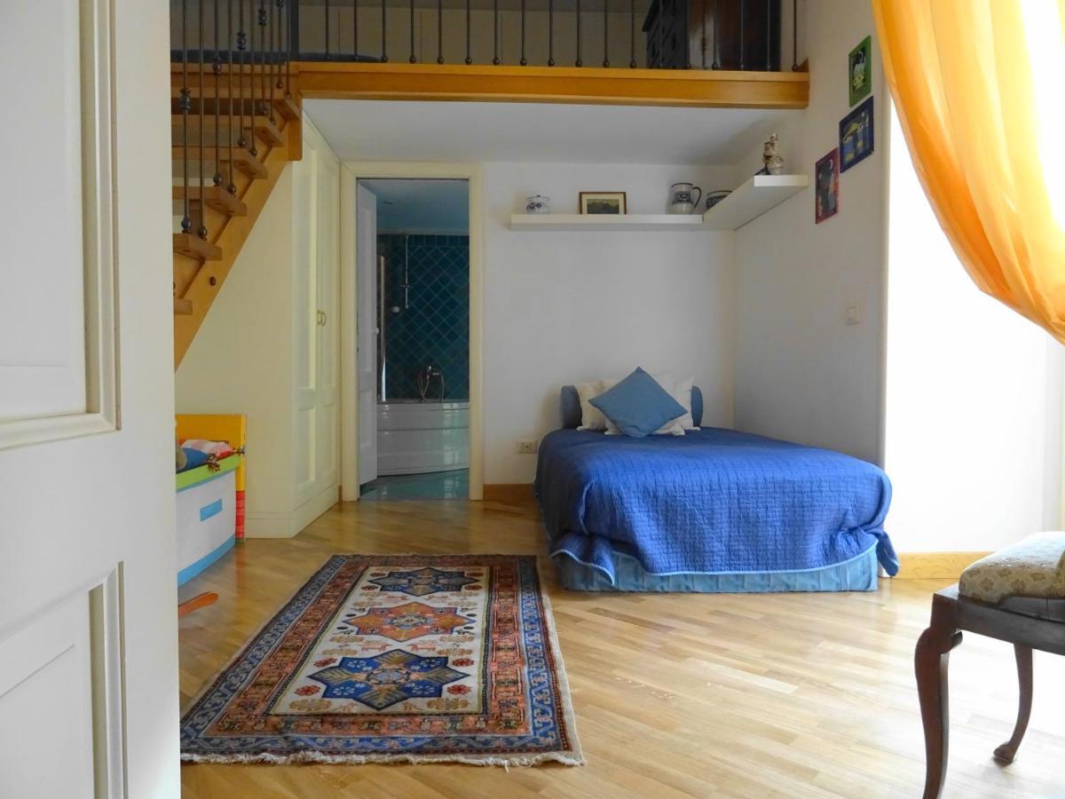 Mezzocannone Holiday House Nápoly Kültér fotó