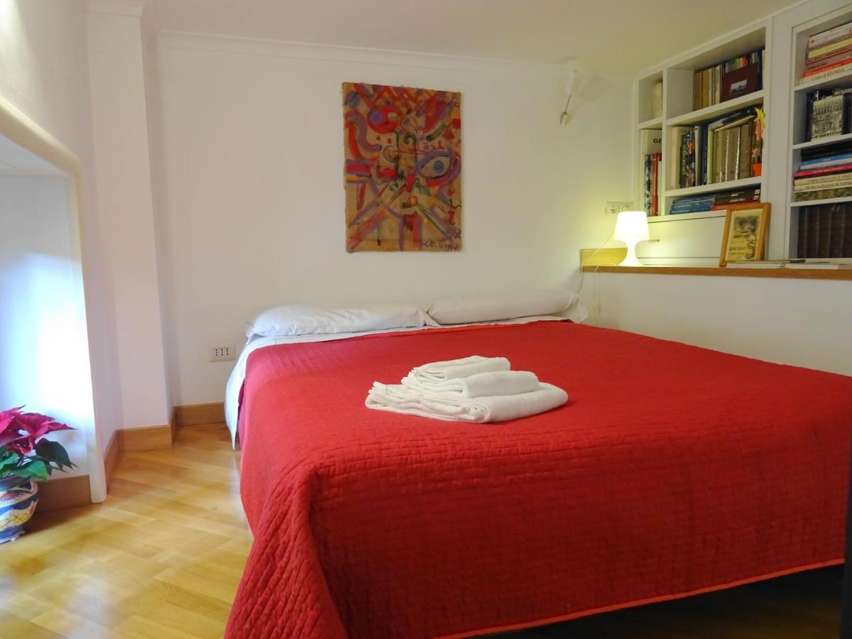 Mezzocannone Holiday House Nápoly Kültér fotó