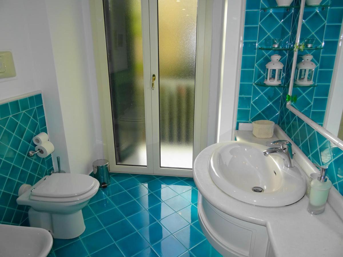 Mezzocannone Holiday House Nápoly Kültér fotó